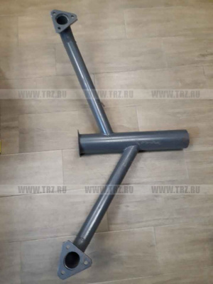 Газоотводная труба Т-150 с двигателем с 236 двигателем (150К-12005)