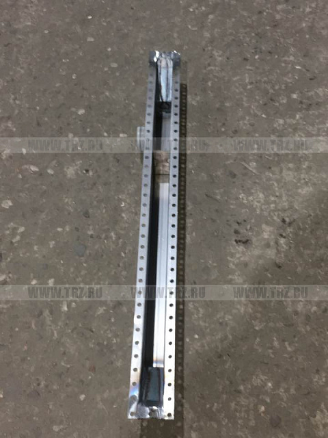 Бак радиатора К-701 нижний(1 патрубок ПРЯМОУГОЛЬНЫЙ) (701.13.01.080)